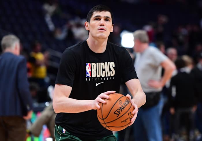 Ersan Ilyasova warms up for the Milwaukee Bucks